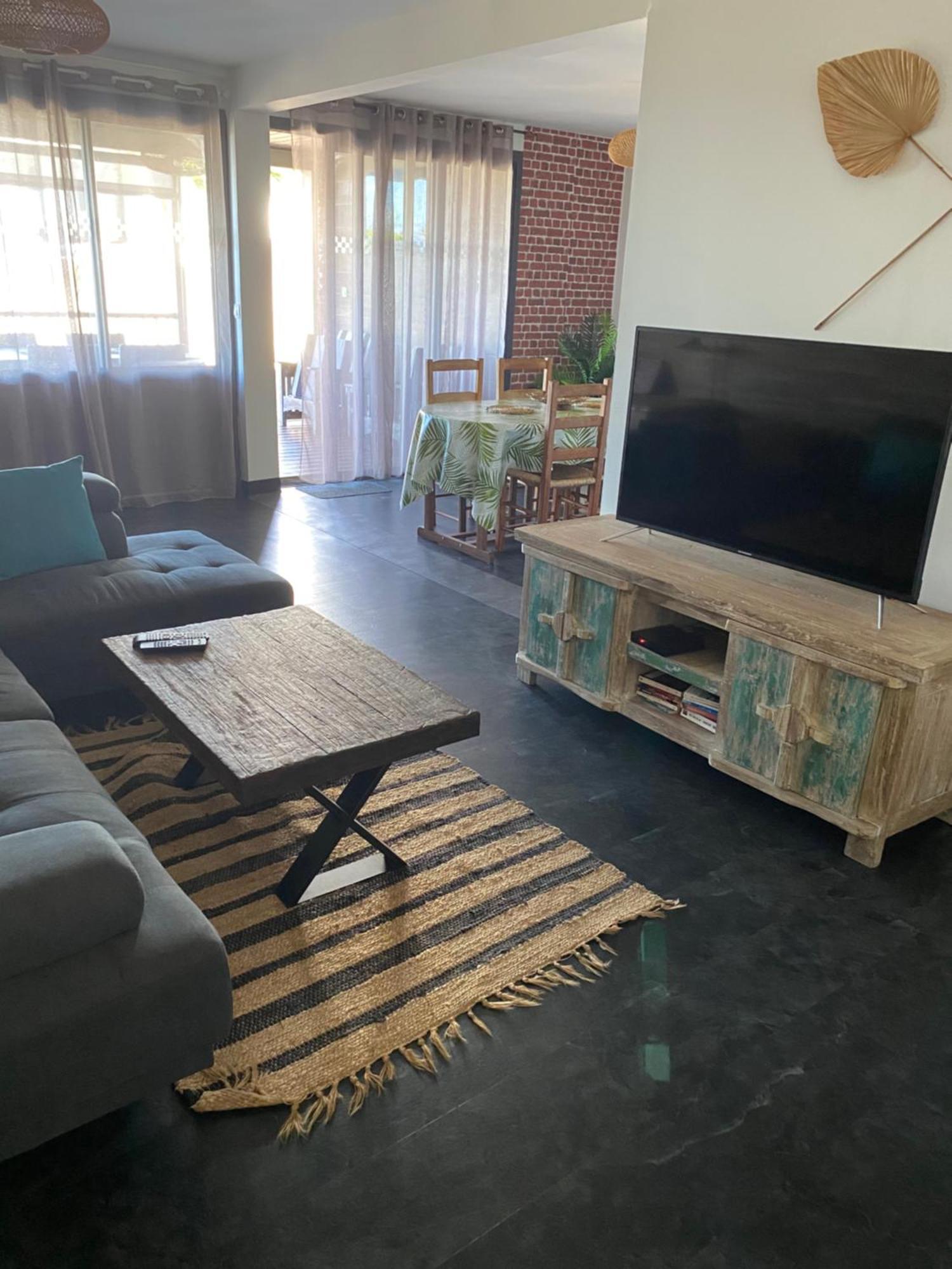 F3 Rdc L Horizon Apartman Petite Île Kültér fotó